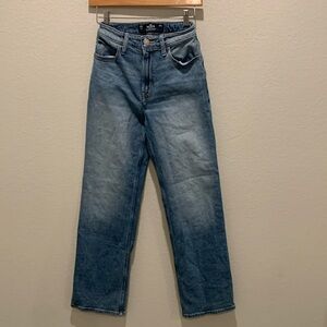 Hollister Ultra High Rise Dad Jean 24S
